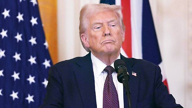 预期未来三个月是各国抢谈「川普deal」的黄金期。谁谈得快、谈得深、让出够多，谁就能换到低一点的关税配额。大家都心中雪亮，不用跑得比熊快，跑得比你邻居快一点就行了。图／美联社