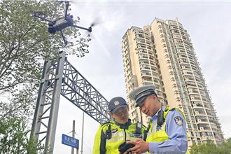 上海科技賦能社會治理  無人機處理交通事故  幫外賣員找新家