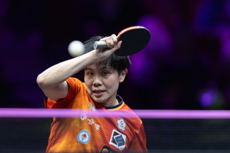 桌球世界盃》鄭怡靜苦戰球后孫穎莎惜敗！連2年止步8強