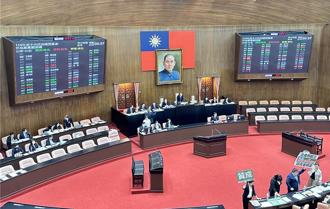 倒閣不划算？蔡正元曝理由：1桶雞腿換1塊雞屁股