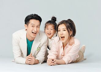 Darren儿一萌惊人 拍广告导演夸