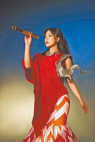 丁噹宣布4度攻蛋 打趣不会再摔下