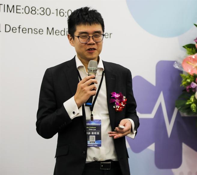 林嵚指出，透过AI筛查，能够发现潜在疾病，及时治疗。
（记者李采霖摄）