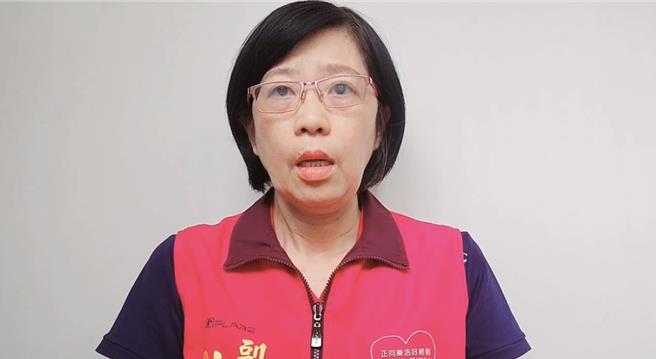 台南市卫生局副局长林碧芬说明台糖长荣酒店疑似食物中毒案，从2位宾客採集人体检体，检验结果为诺罗病毒。（卫生局提供／曹婷婷台南传真）