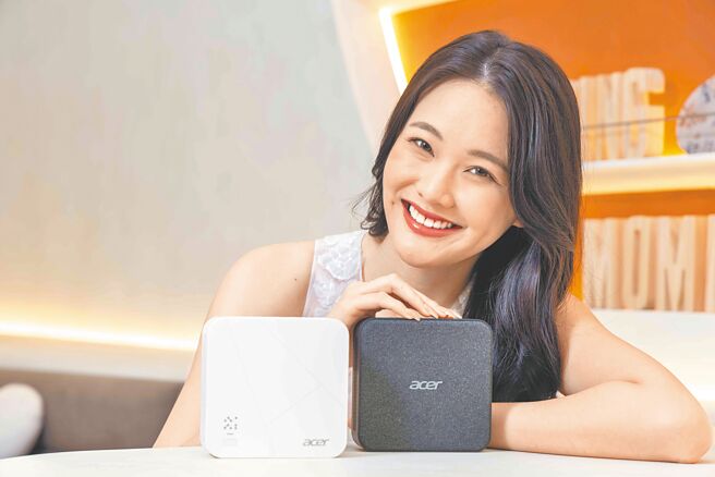Acer Revo Box迷你AI电脑，推出黑白双色，预计5月上旬开卖，售价1万9999元起。（宏碁提供）