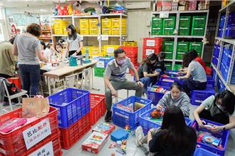 從玩玩具變志工  家庭志工體驗舊玩具再生