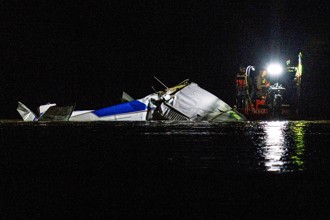  美国又传空难 小飞机坠内布拉斯加河 乘客全部罹难