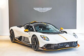 金字塔頂端豪車 接連亮相