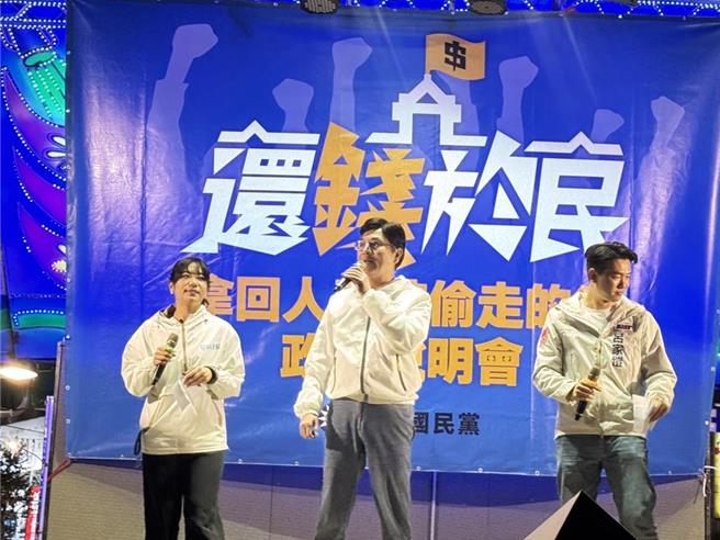 劉和然表示，上月他站上國民黨新北市黨部「還錢於民」宣講舞台，不只是為了力挺被傳罷免告急的板橋立委葉元之，也是因為肯定其他被提罷免的新北市藍營立委。（柯毓庭攝）