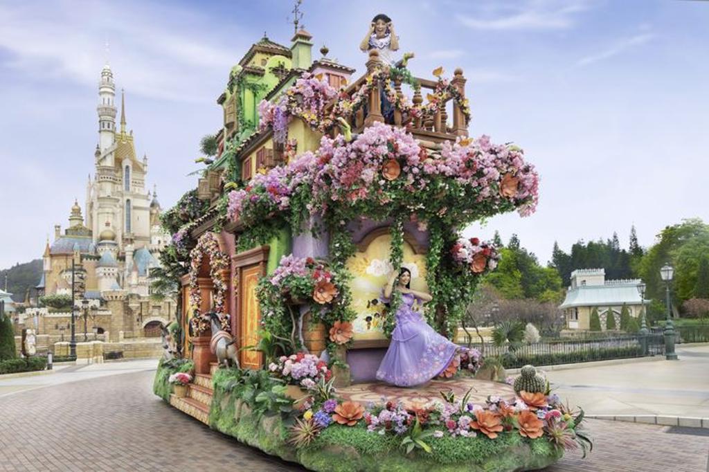 《魔法滿屋》主題花車。 圖:香港迪士尼樂園度假區/提供