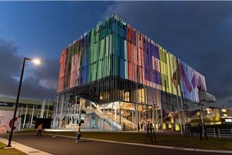 新北市美術館連6周末開館活動 「建築光雕」30分鐘藝術盛宴