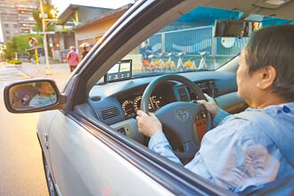 免換照長者 專家促採階段認知測驗