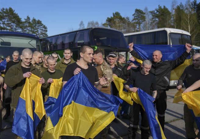  烏俄在復活節前夕進行最新一次換俘，共釋放超過5百人。（達志影像／歐新社）