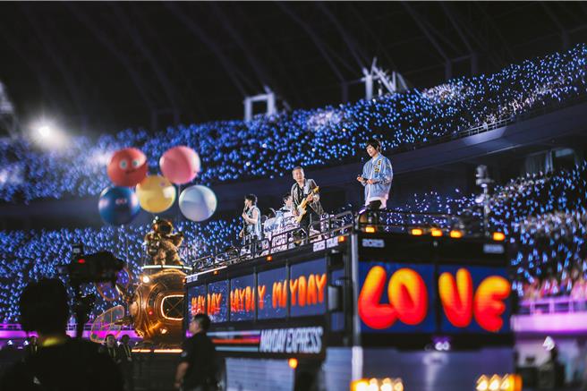 五月天《回到那一天》演唱会日前举办天津场。(相信音乐提供)