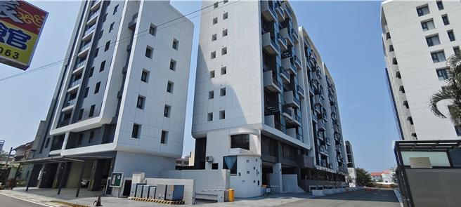 苗栗县政府开徵2025年房屋税，比起去年增加2亿多元，头份、竹南及铜锣科学园区周边繁荣，带动新建房屋增加有关。（谢明俊摄）