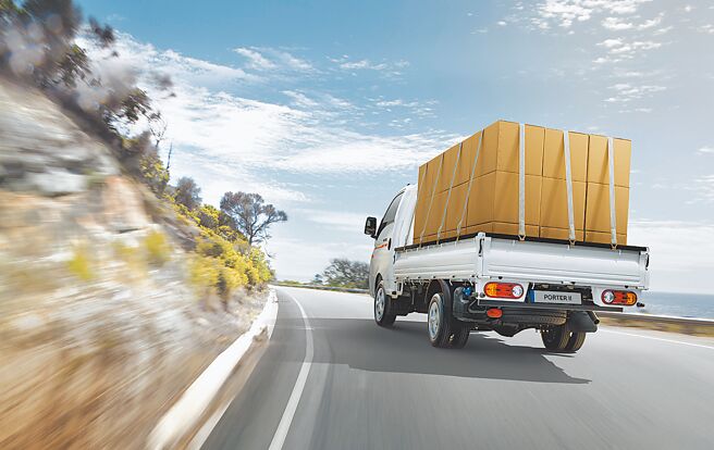 Hyundai PORTER II销售创新高，自排铁床全新上市。（南阳实业提供）