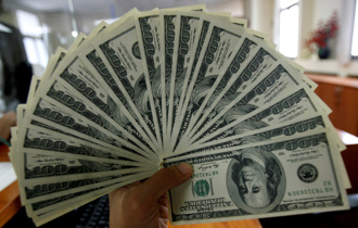 川普害惨！ 美元跌下神坛 这国货币傲居全球最强