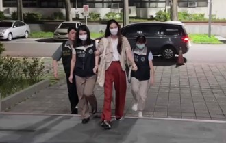 名模与兄嫂诈善款当私人金库  「开名车养狐狸」上流奢华生活曝 