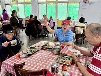 年少荒唐淪為街友 50歲西餐廚師重拾人生