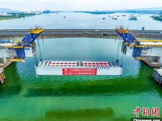 世界跨度最大  廣湛高鐵「佛山特大橋」跨西江剛構橋合龍