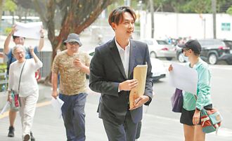 应讯疑戴智慧眼镜遭传唤 陈宥丞批北检 小事大办