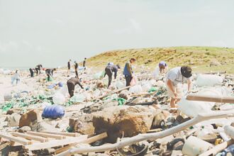 澎湖 無人島淨灘遊程 清673公斤海廢