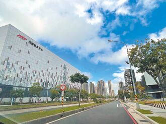 青埔沉浮十二載