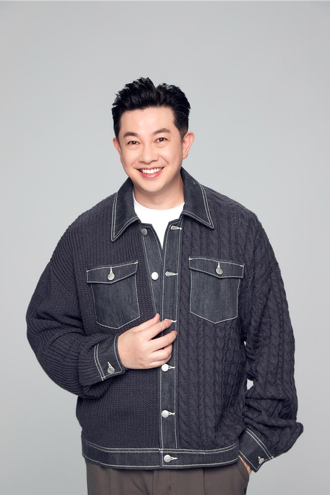 李明川在新书中记载了他的人生歷练。（产值娱乐提供）