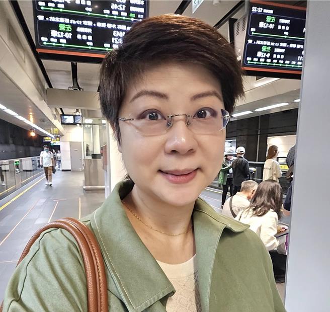 竹市议会国民党团22日控告竹市双罢发言人林志洁涉嫌贿选，对此林志洁反击国民党是政治操作、转移自身错假死亡连署的焦点。（撷自林志洁脸书／邱立雅竹县传真）