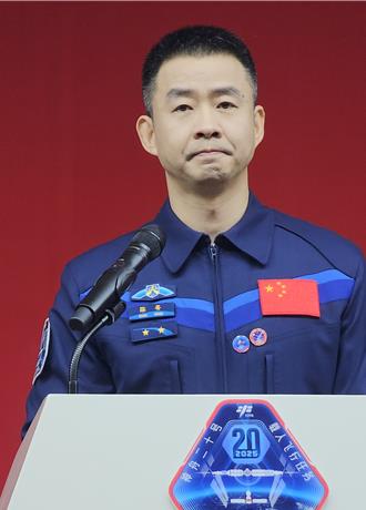 神舟20號太空人見面會：陳冬三度升空 暢談團隊挑戰