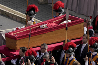 时论广场》赖政府的教廷外交大挫败（李正修）