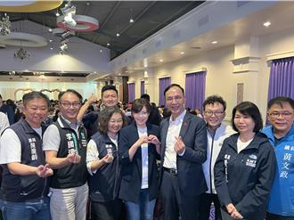 朱立伦与高虹安同框   两人互动自然、比爱心合照