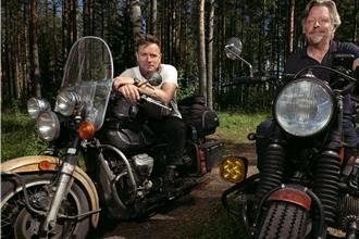 伊旺麥奎格與死黨橫跨歐洲17國 熱血騎古董摩托車「偏要繞遠路」