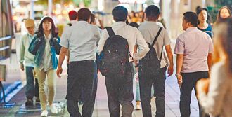 3月失業率 近25年同月最低