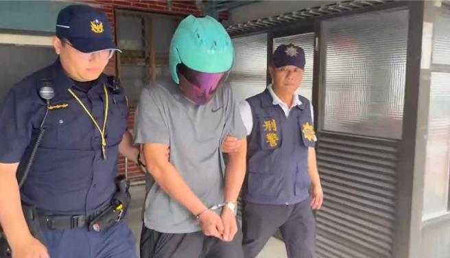 萧男驾驶自小客车逆向衝撞康桥国际学校学生环岛自行车队，造成7名学生受有轻重伤，警询后，在今（23）日傍晚，将其依过失伤害、公共危险等罪嫌移送彰化地检署侦办。（民眾提供／叶静美彰化传真）