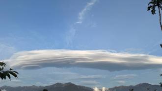 有大事要發生？南投天空驚現「飛碟雲」 氣象專家揭真面目