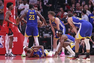 影》麻煩了！巴特勒只打8分鐘重摔傷退 火箭宰勇士扳成1平
