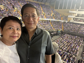 與學生聚餐被綠粉造謠用公費支出 管中閔高IQ回一句