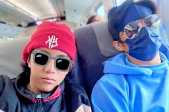 明華園第四代長大了！陳子強同框20歲兒子 「小鳥依人」照曝光 