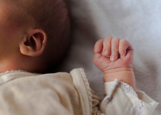 「強灌牛奶、呼巴掌」高雄劣跡托嬰中心再爆嚴重虐兒 8嬰受害