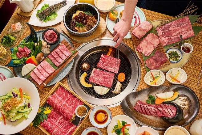 「焼肉の名门赤虎」推出母亲节限定的丰宴套餐-日本国产牛＆Prime美牛双飨。（焼肉の名门赤虎提供）