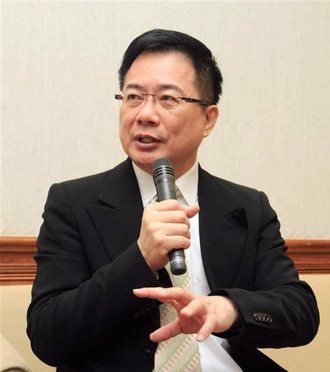 蔡正元自爆戴电子脚镣 点名有人要整他？郭正亮直回1句