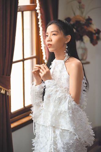 洪佩瑜獻聲《黑潮島嶼》下半年出新輯