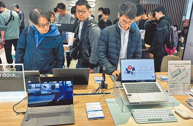 川普的对等关税恐衝击笔电出货。图为示意图。（姚志平摄）