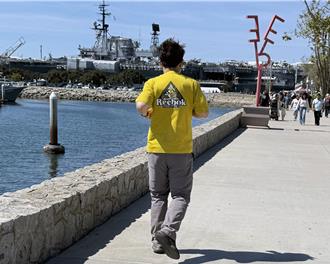 白天精神不濟、夜晚難入眠 醫師提醒3件事 