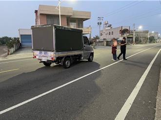 阿北凌晨過馬路遭撞飛慘死 小貨車駕駛：天色昏暗沒注意