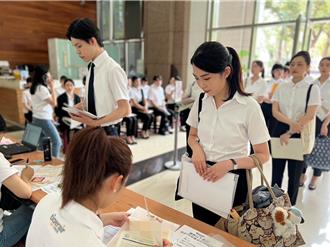 台湾虎航高雄徵客舱组员 狂吸2千人报名