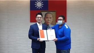 見義勇為攔截逃逸嫌犯 蔣萬安頒發獎金給兩民眾