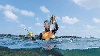 宋智孝体验海女生活 暌违7年下月来台