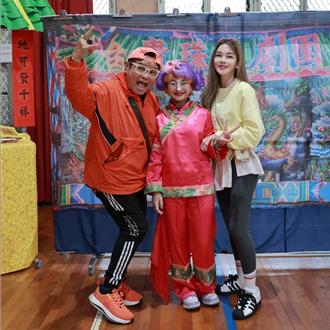 獨》許效舜女兒傳承《鐵獅玉玲瓏》 他親自鞭策遭校長關注